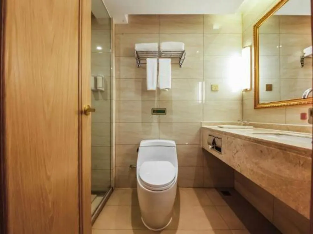 Vienna Hotel Zhengzhou Fengchan Road Fortune Plaza 3*,  China