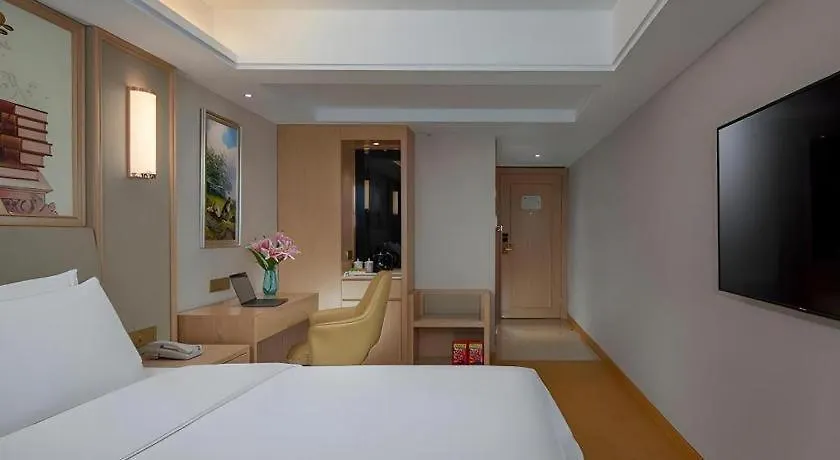 Vienna Hotel Zhengzhou Fengchan Road Fortune Plaza 3*,