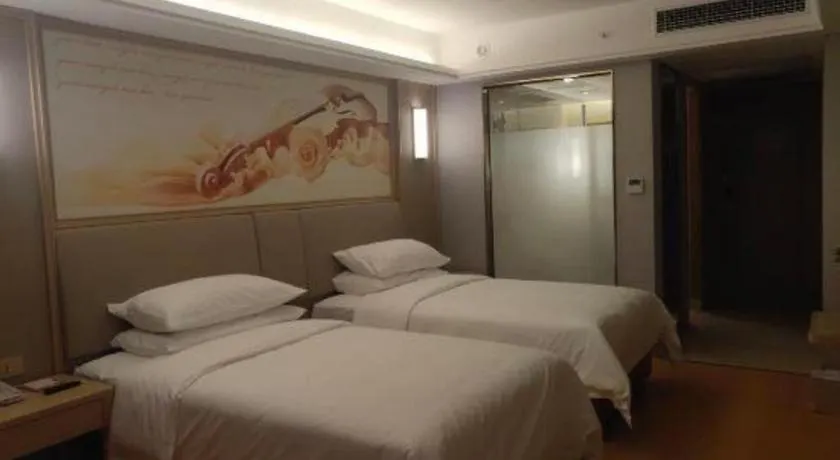 Vienna Hotel Zhengzhou Fengchan Road Fortune Plaza 3*,  China